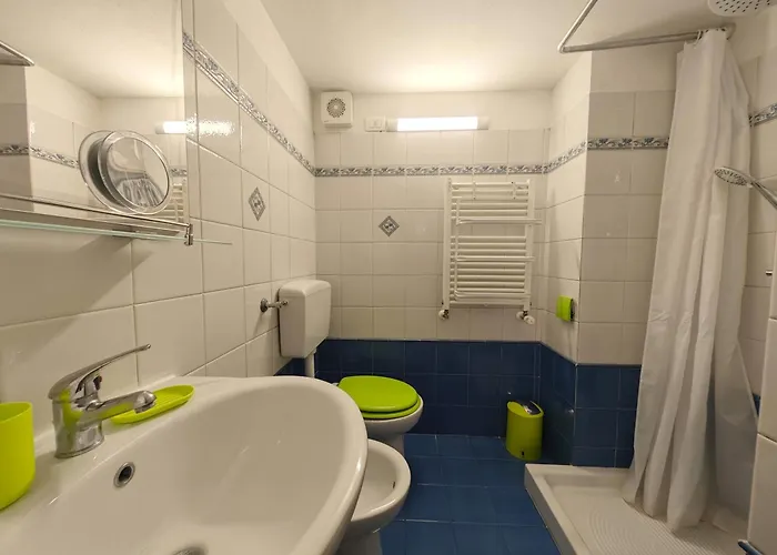 Hostdomus - La Ninfea Apartment